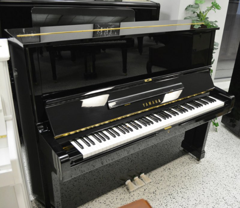 Yamaha U2 Professional Upright Piano (used)