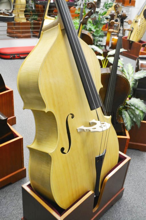 Vienna Strings Special Edition Blonde Bass 3/4 Size Violin Corners