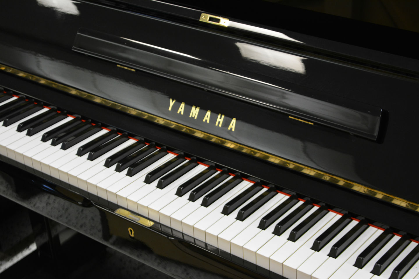 Yamaha UX-3 Upright Piano (used)