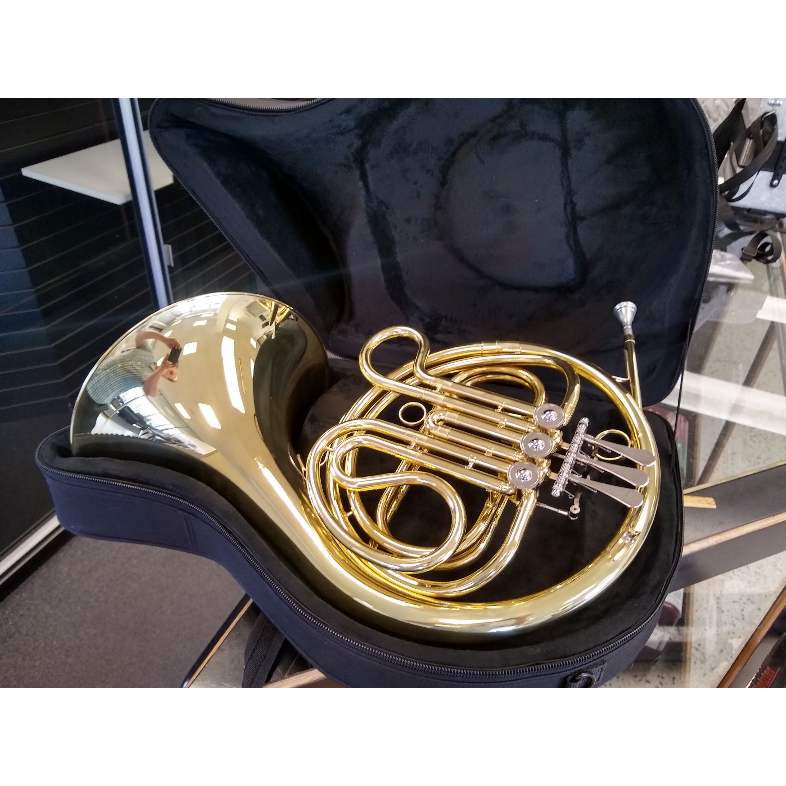 Schiller Single F French Horn