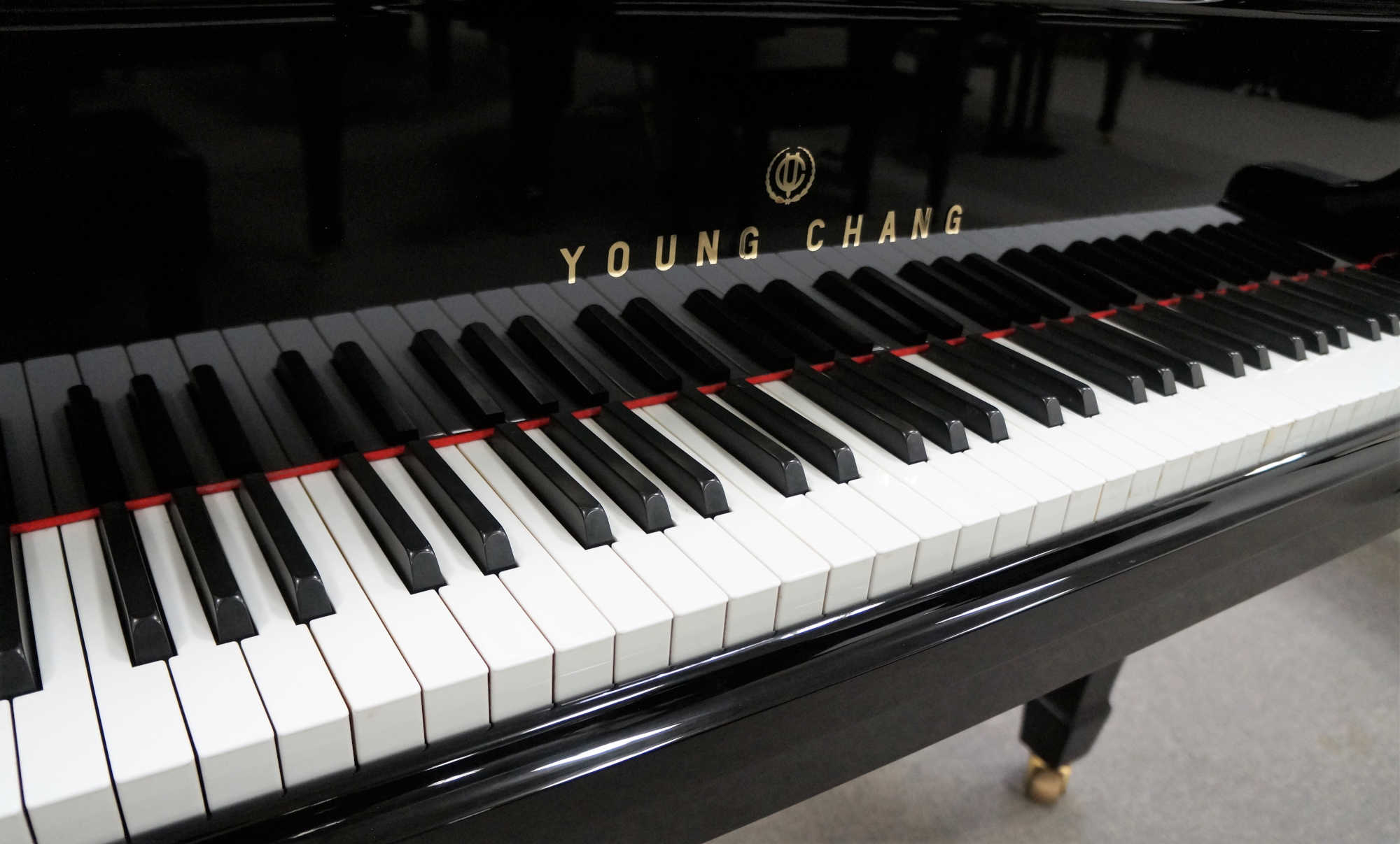 Young Chang Grand Piano 5'2 Black Polish - Jim Laabs Music Store
